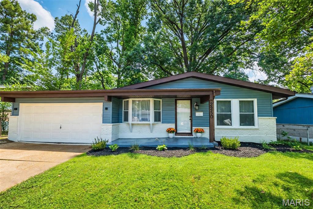 2250 Gadbury Drive Property Photo 1