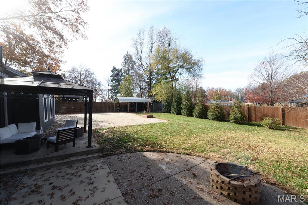 929 Robert Place Property Photo 41