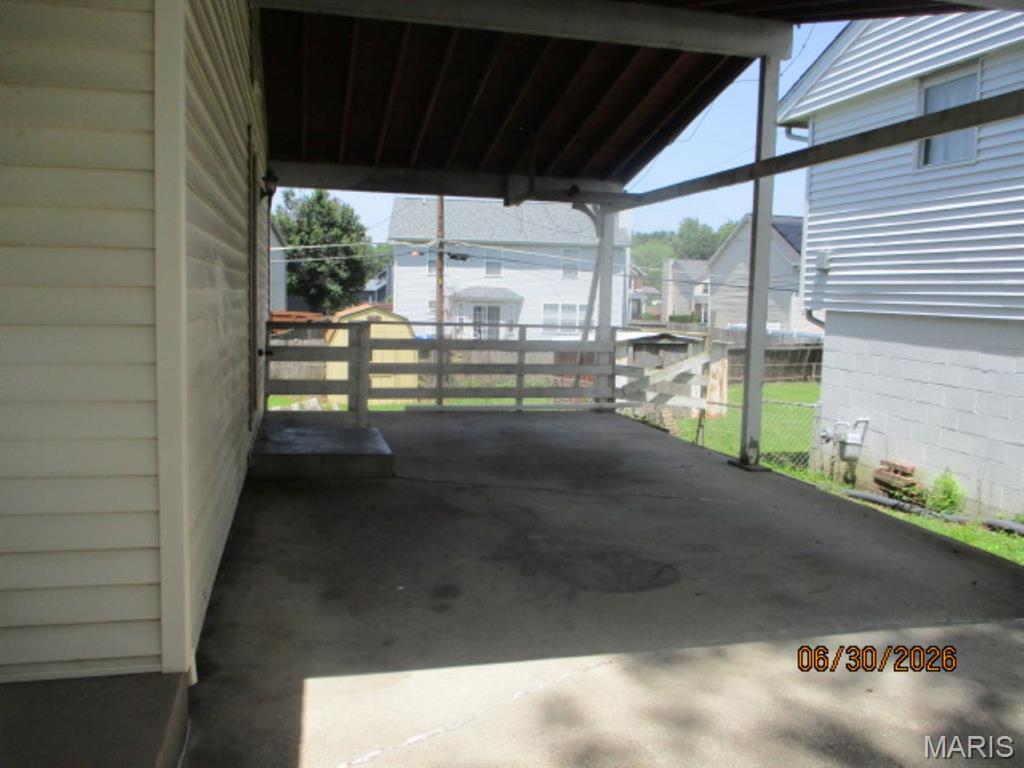 604 W Jefferson Street Property Photo 4