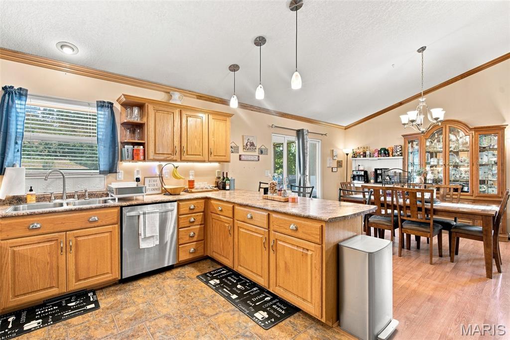 3038 Wolf Run Property Photo 12