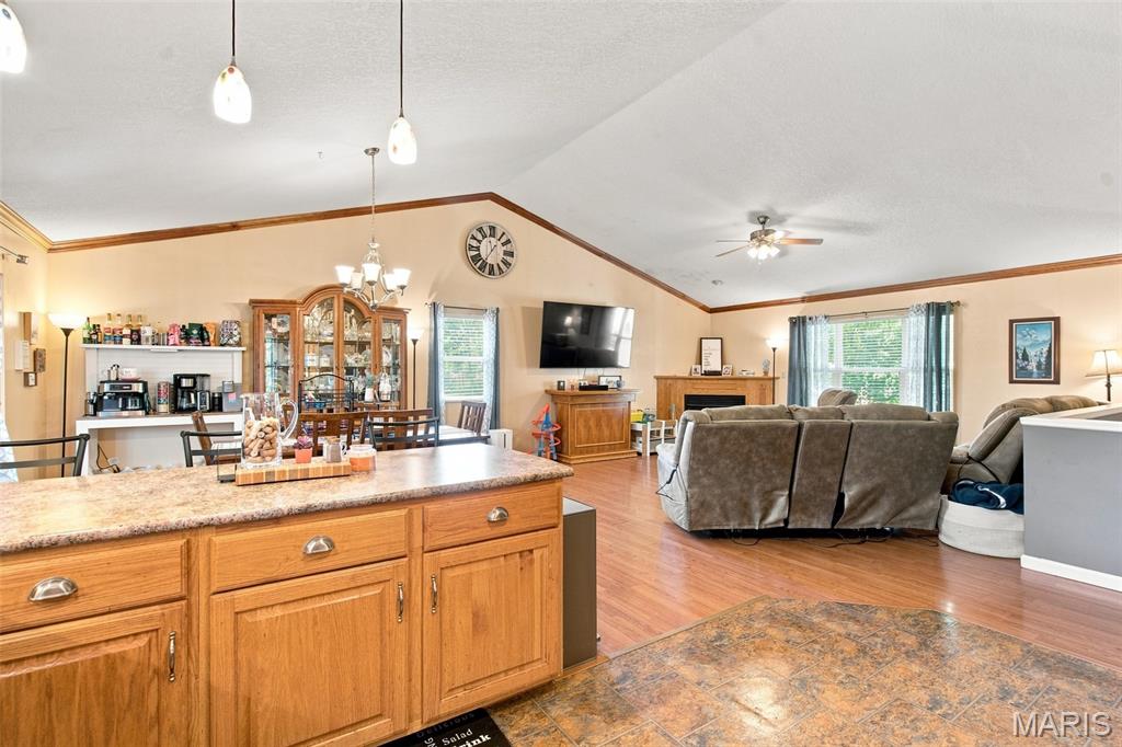 3038 Wolf Run Property Photo 13
