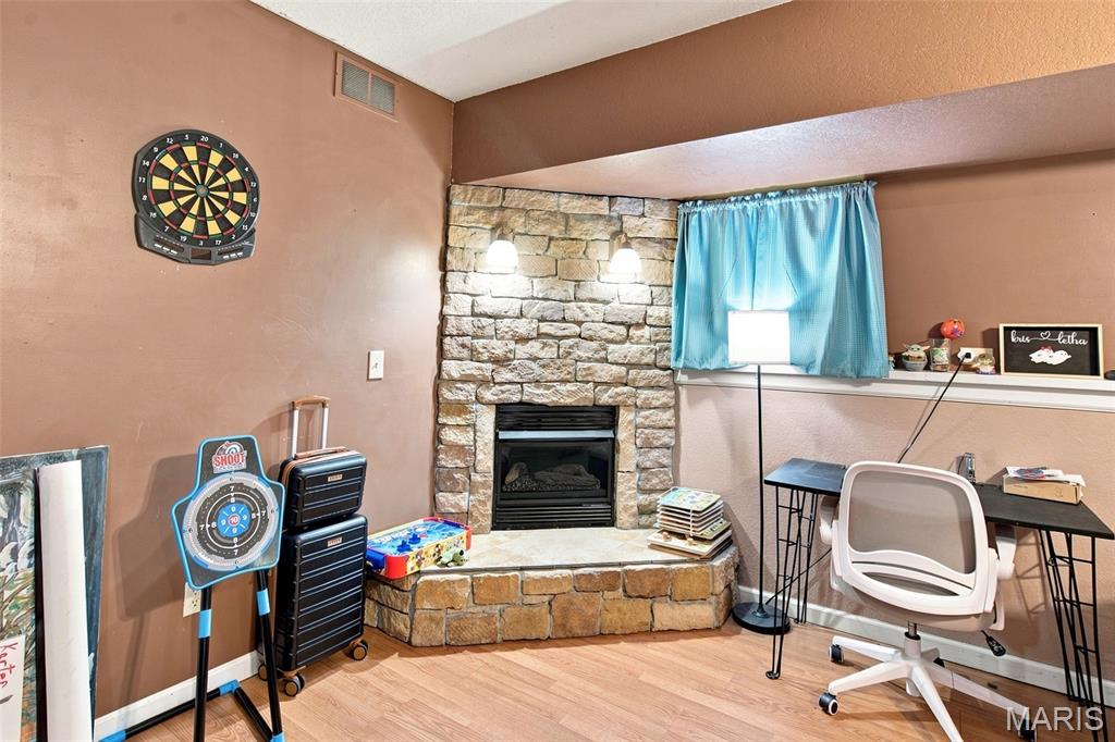 3038 Wolf Run Property Photo 23