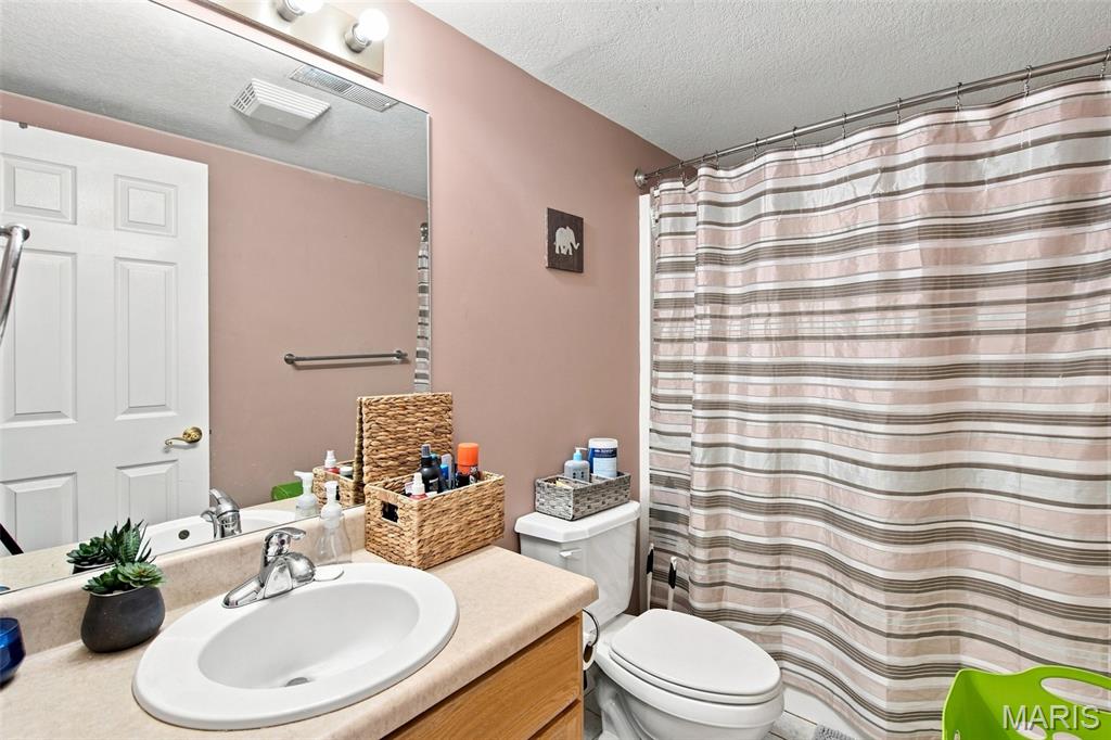 3038 Wolf Run Property Photo 25
