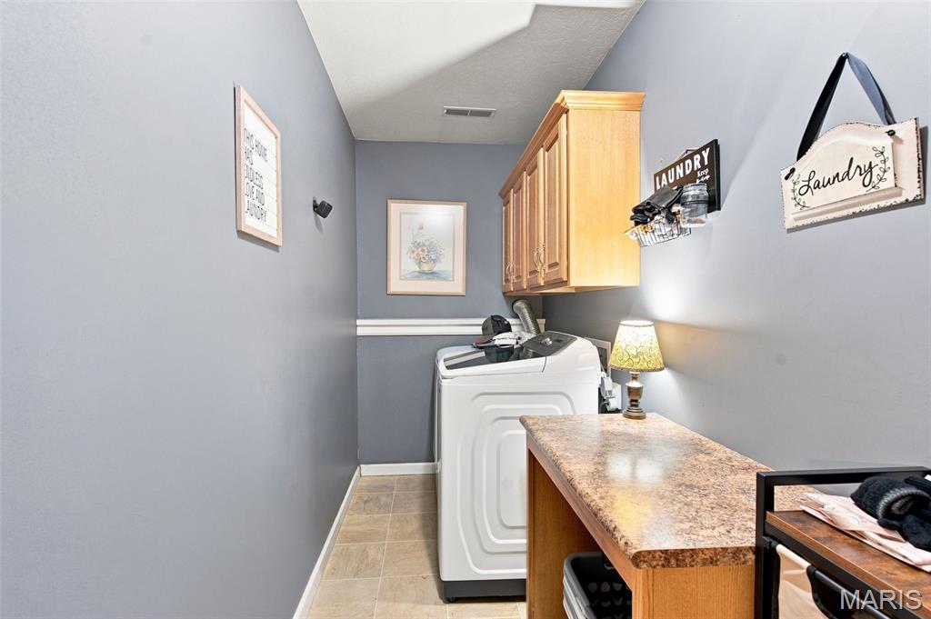 3038 Wolf Run Property Photo 27