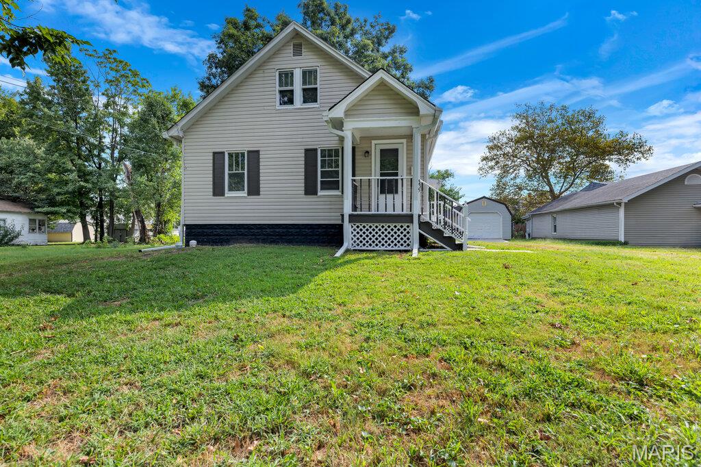335 S Spencer Street Property Photo 1