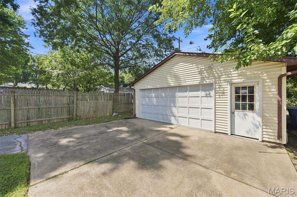 8523 Philo Avenue Property Photo 9