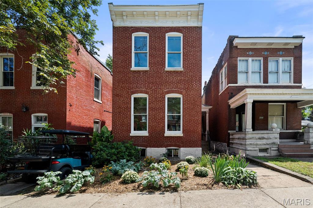 3010 Indiana Avenue Property Photo 1