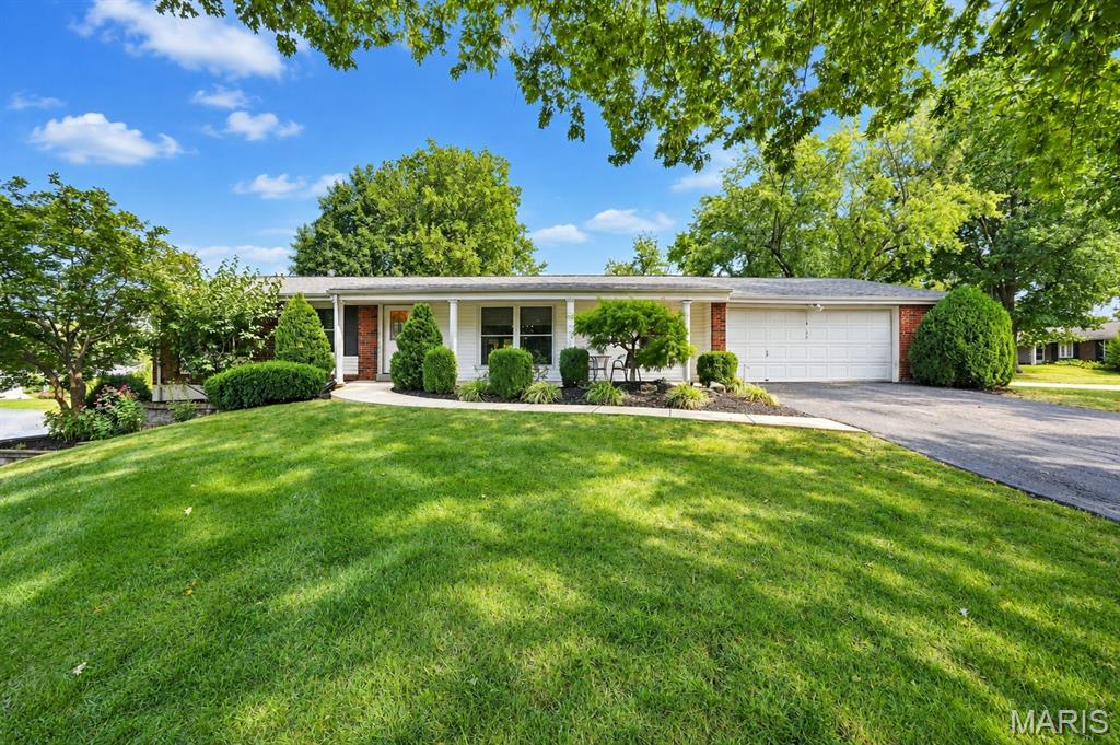1202 Orchard Lakes Drive Property Photo 1