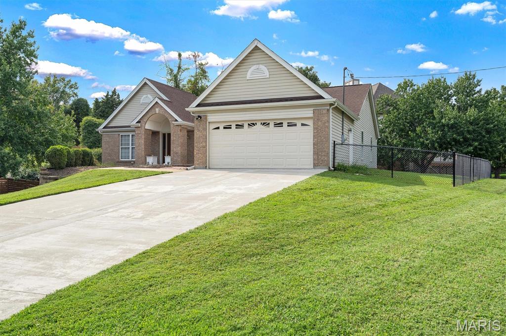12115 Leebur Drive Property Photo 3