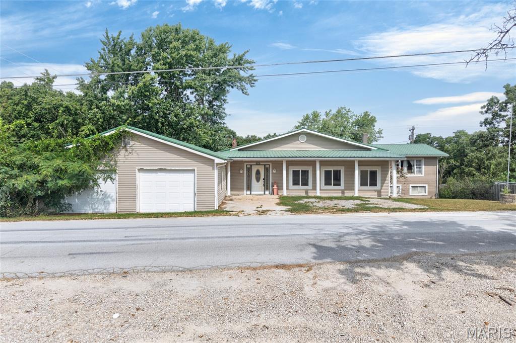 15905 Hardin Lane Property Photo 1