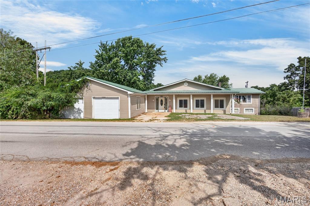 15905 Hardin Lane Property Photo 1