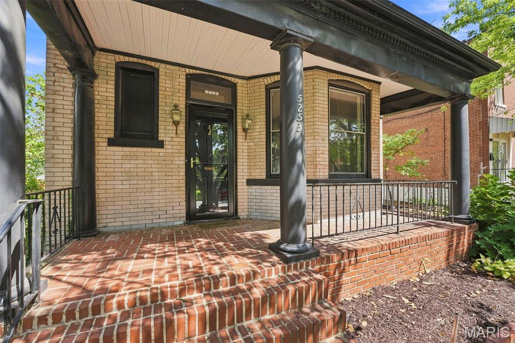 5253 Devonshire Avenue Property Photo 5