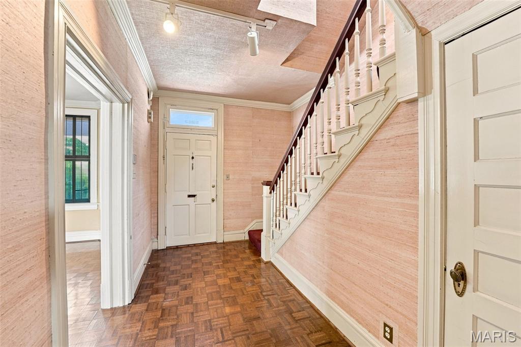 5253 Devonshire Avenue Property Photo 6