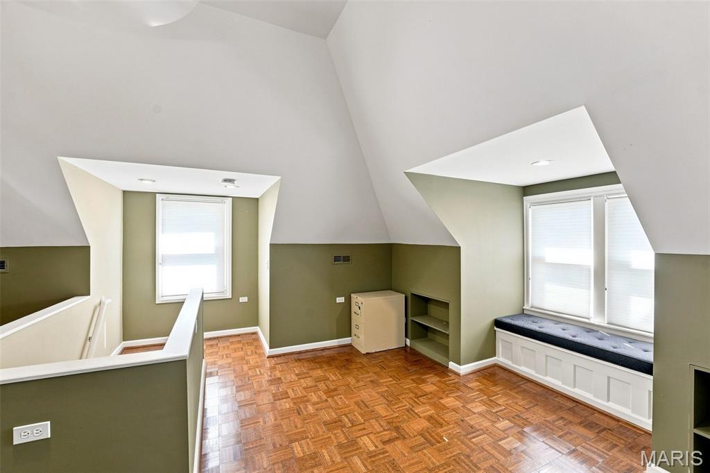 5253 Devonshire Avenue Property Photo 28