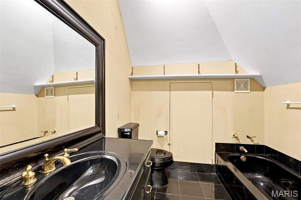 5253 Devonshire Avenue Property Photo 30
