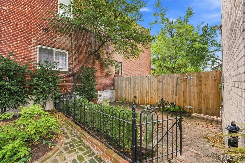 5253 Devonshire Avenue Property Photo 34