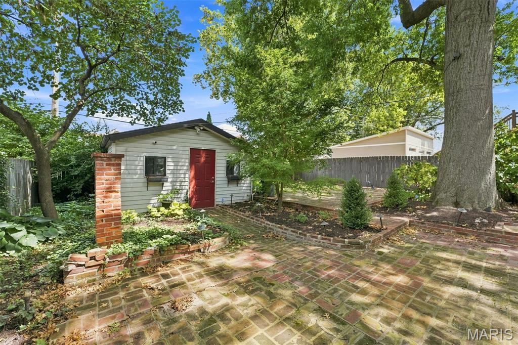 5253 Devonshire Avenue Property Photo 37