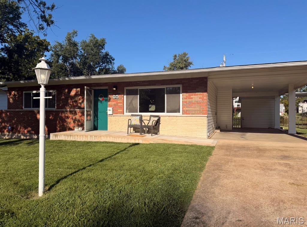 908 Buckley Road Property Photo 1