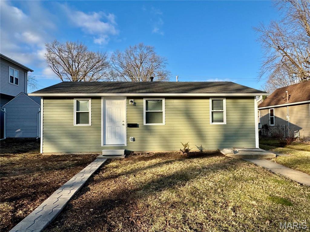 104 E Adams Street Property Photo 1