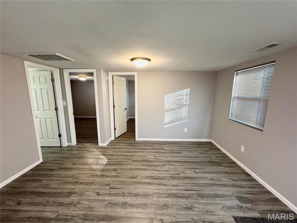 104 E Adams Street Property Photo 3