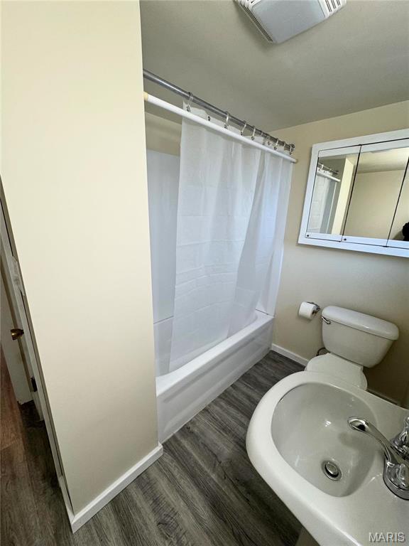 104 E Adams Street Property Photo 15