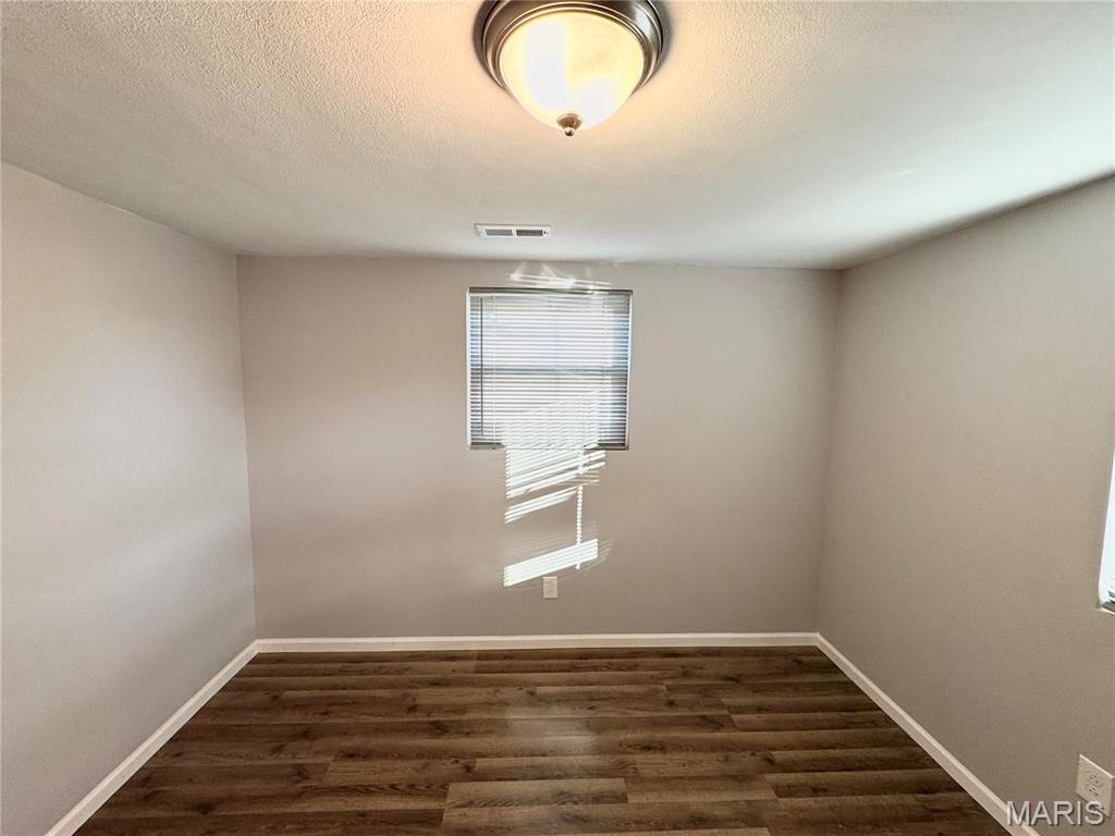 104 E Adams Street Property Photo 17