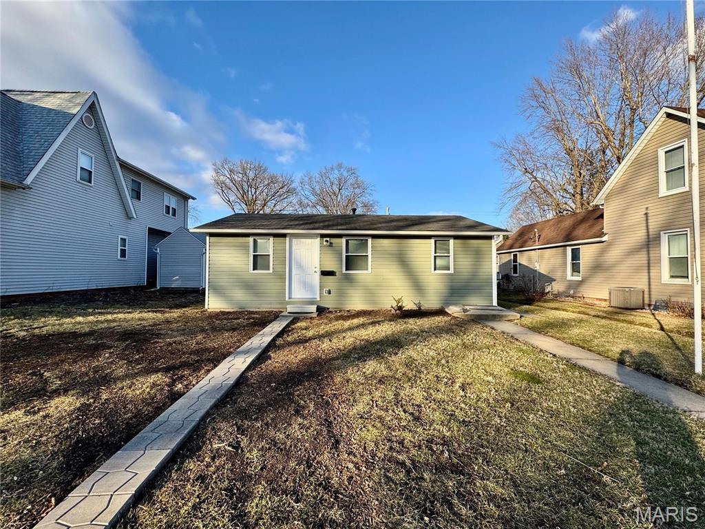 104 E Adams Street Property Photo 21