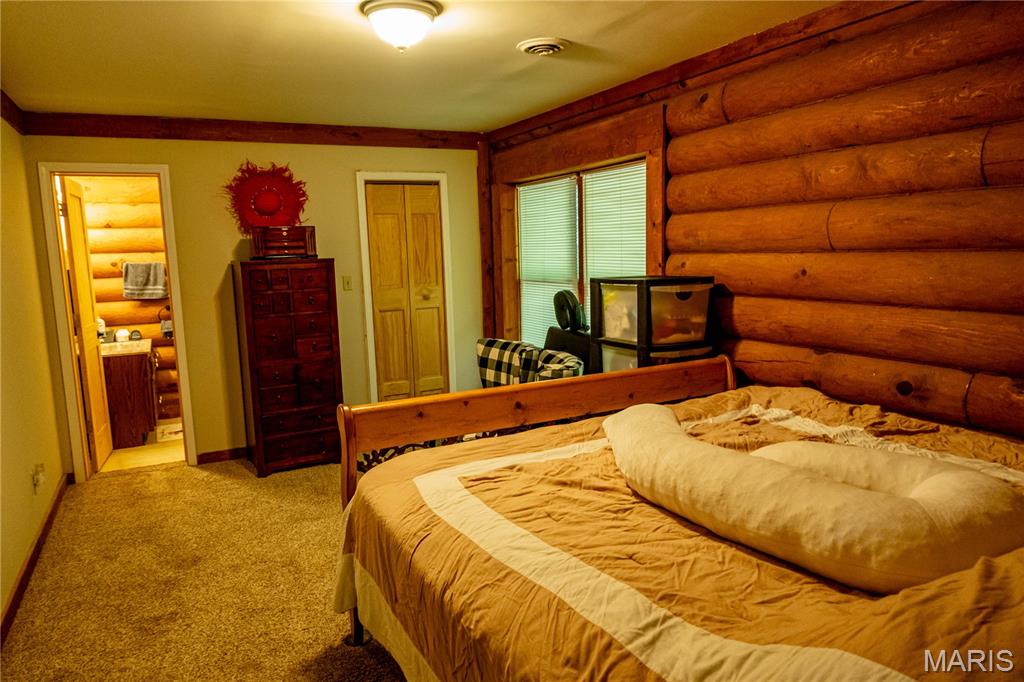 2441 E Rock Creek Road Property Photo 13