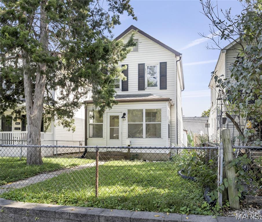 619 Benton Street Property Photo 1