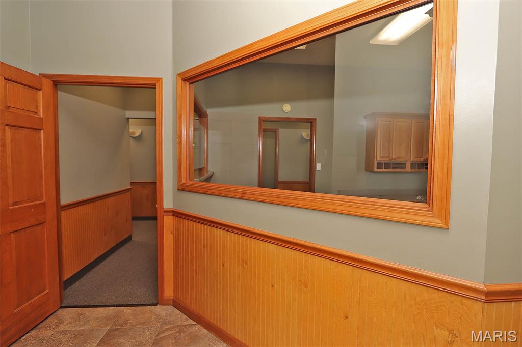 819 E Main Street Property Photo 16