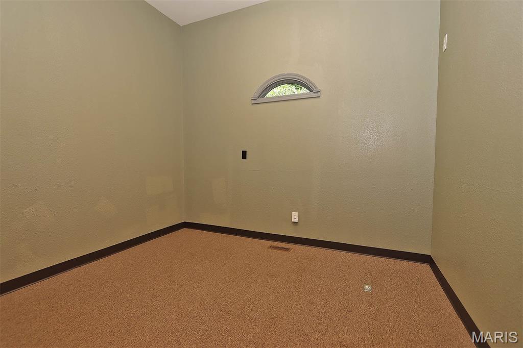 819 E Main Street Property Photo 31