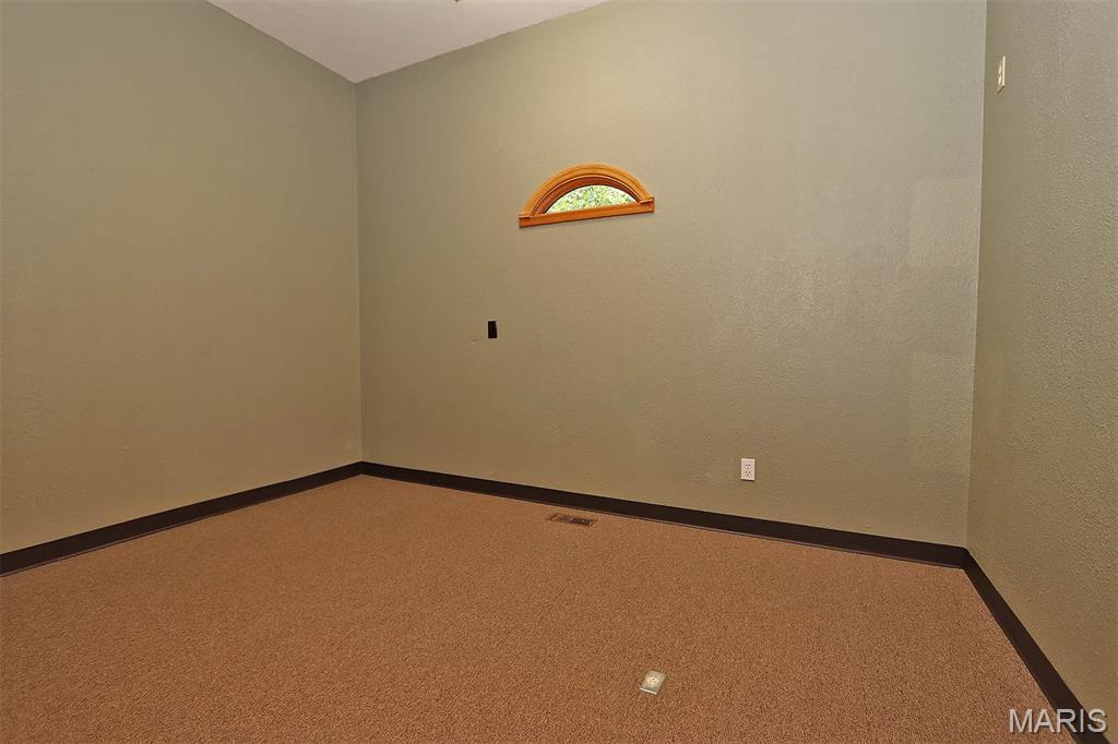 819 E Main Street Property Photo 32