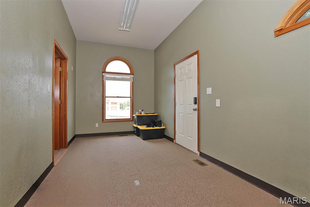 819 E Main Street Property Photo 37