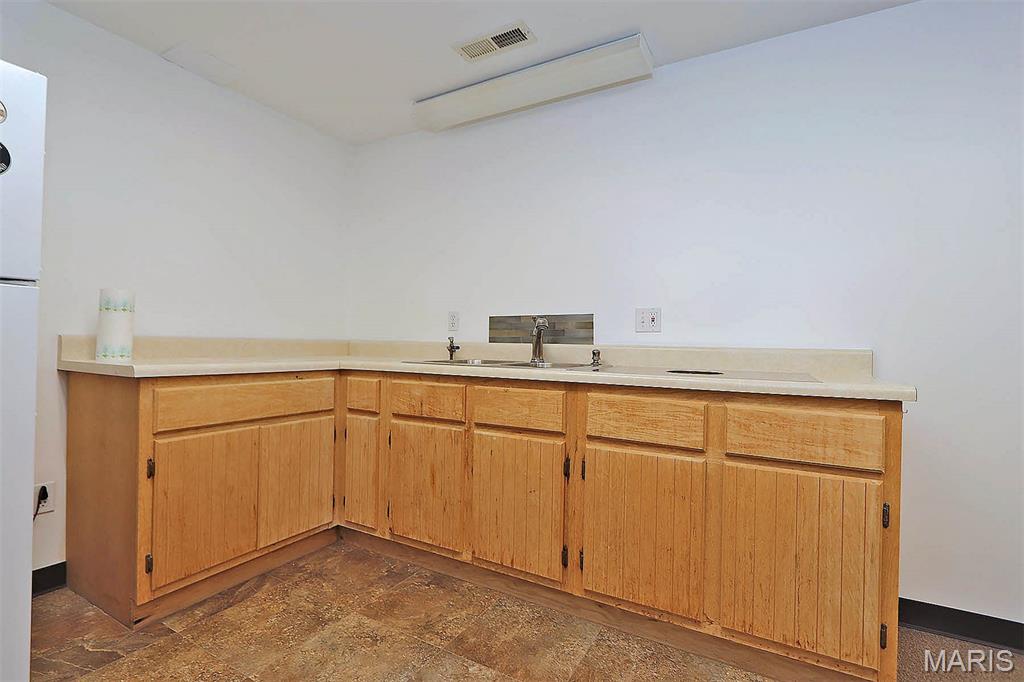819 E Main Street Property Photo 46