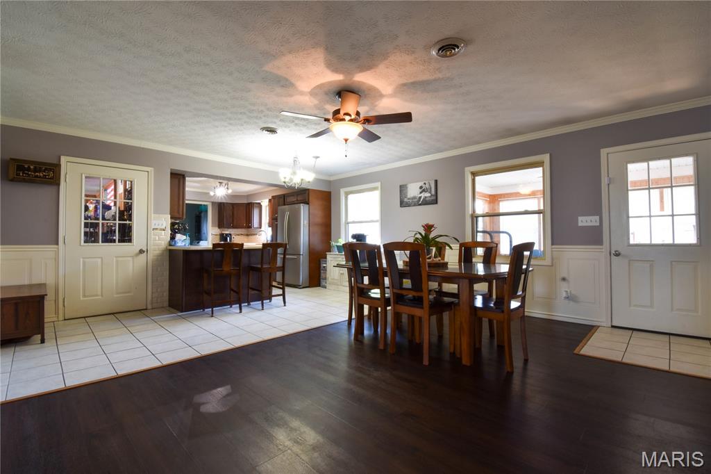 310 W Mill Street Property Photo 5