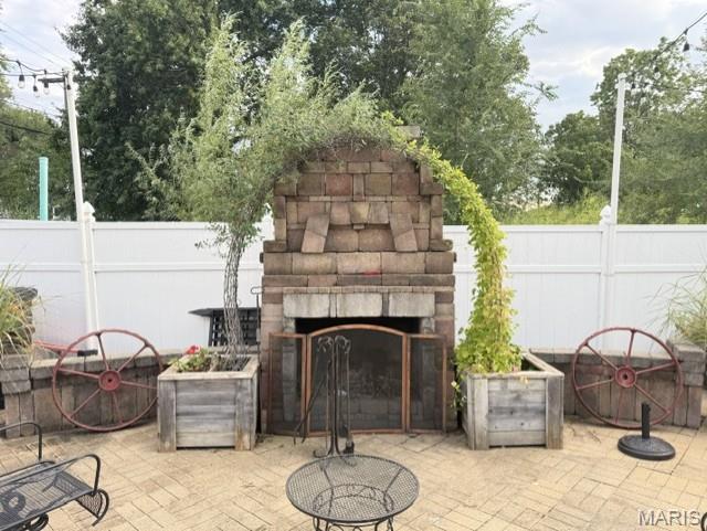 211 2nd Street Property Photo 6