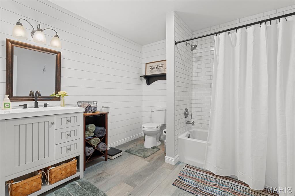 211 2nd Street Property Photo 31