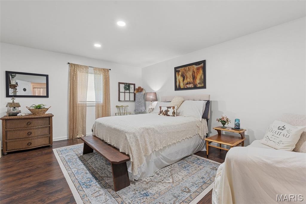 211 2nd Street Property Photo 32