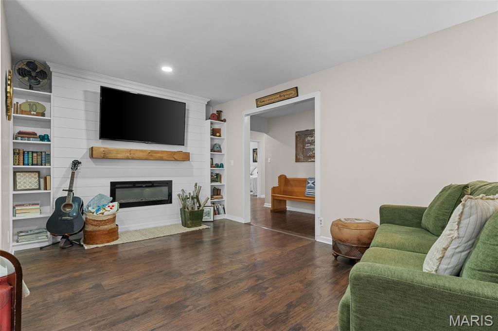 211 2nd Street Property Photo 38