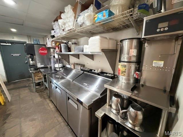 6770 Mall Drive Property Photo 18