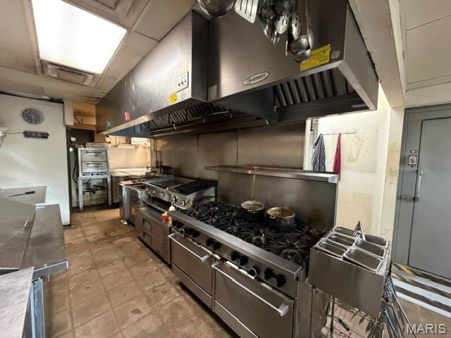 6770 Mall Drive Property Photo 19