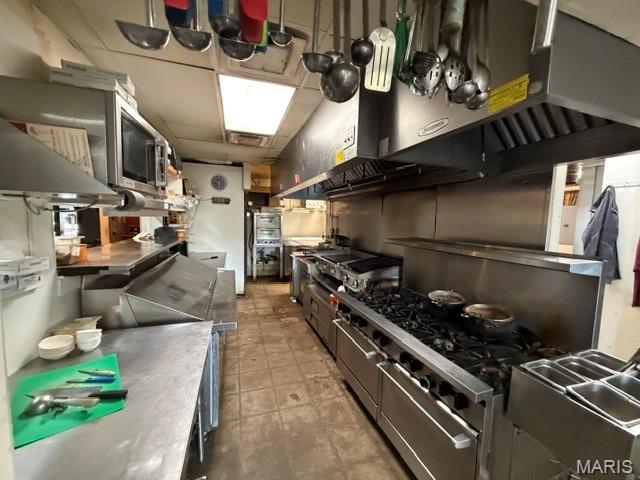 6770 Mall Drive Property Photo 20