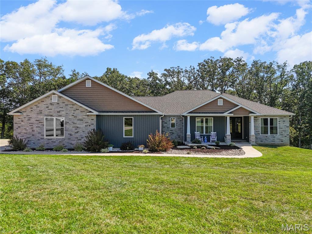 1402 Circle Hill Drive Property Photo 1