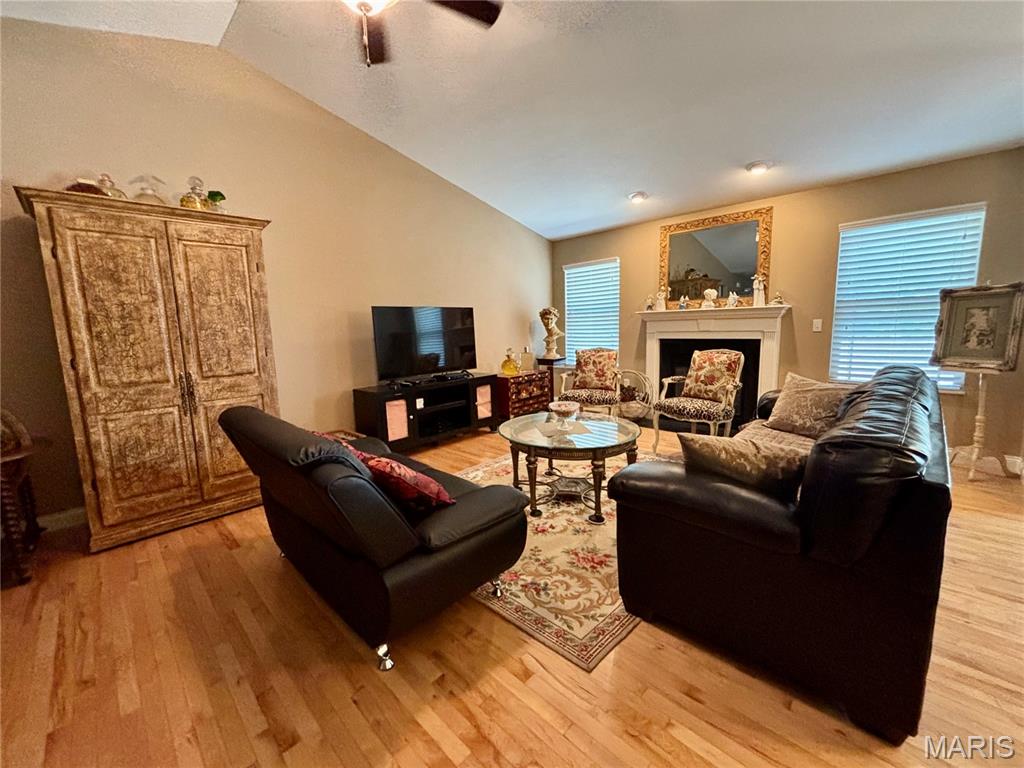 840 Topaz Court Property Photo 3