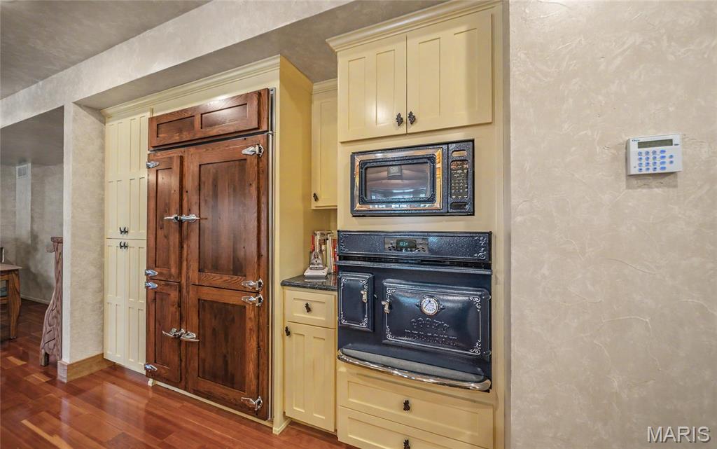 10000 Skylark Lane Property Photo 21