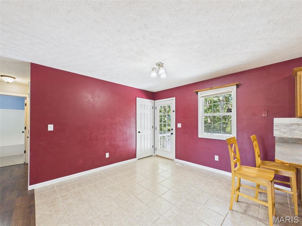15455 Top Drive Property Photo 5