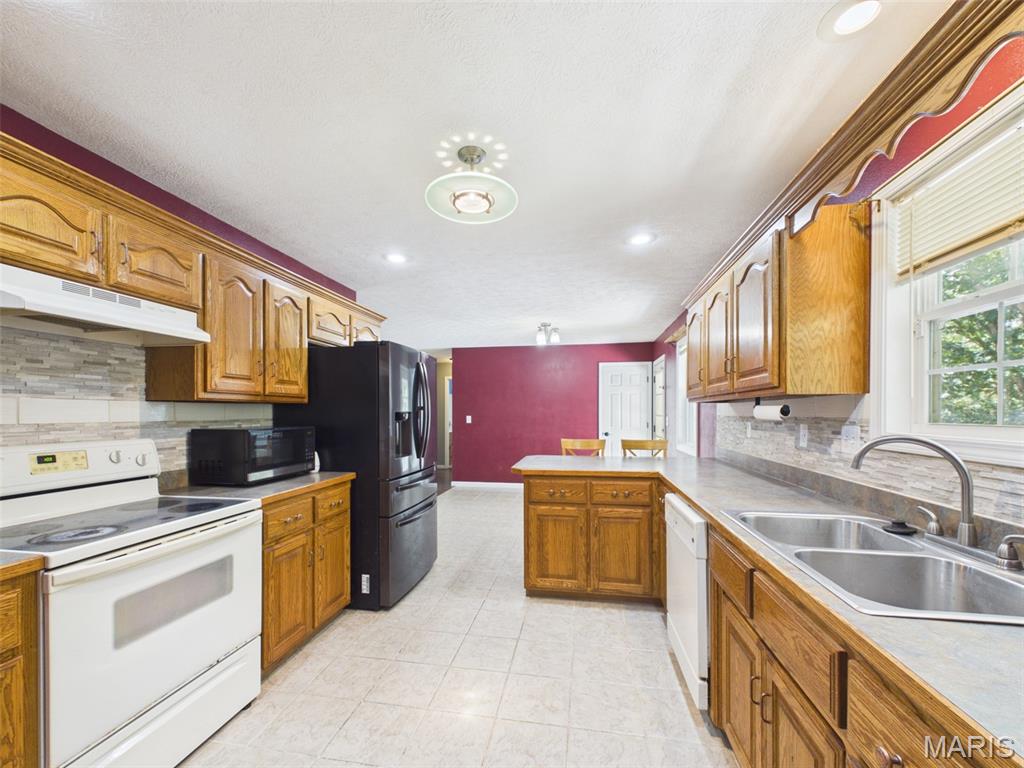 15455 Top Drive Property Photo 8