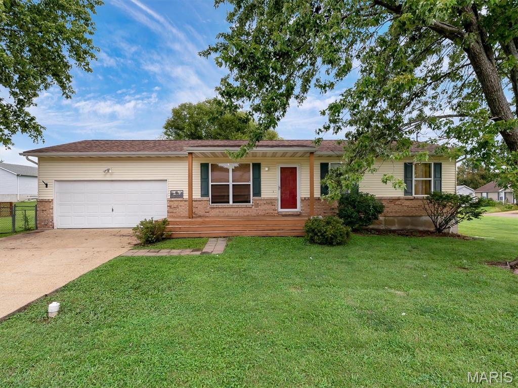 610 Falcon Drive Property Photo 1