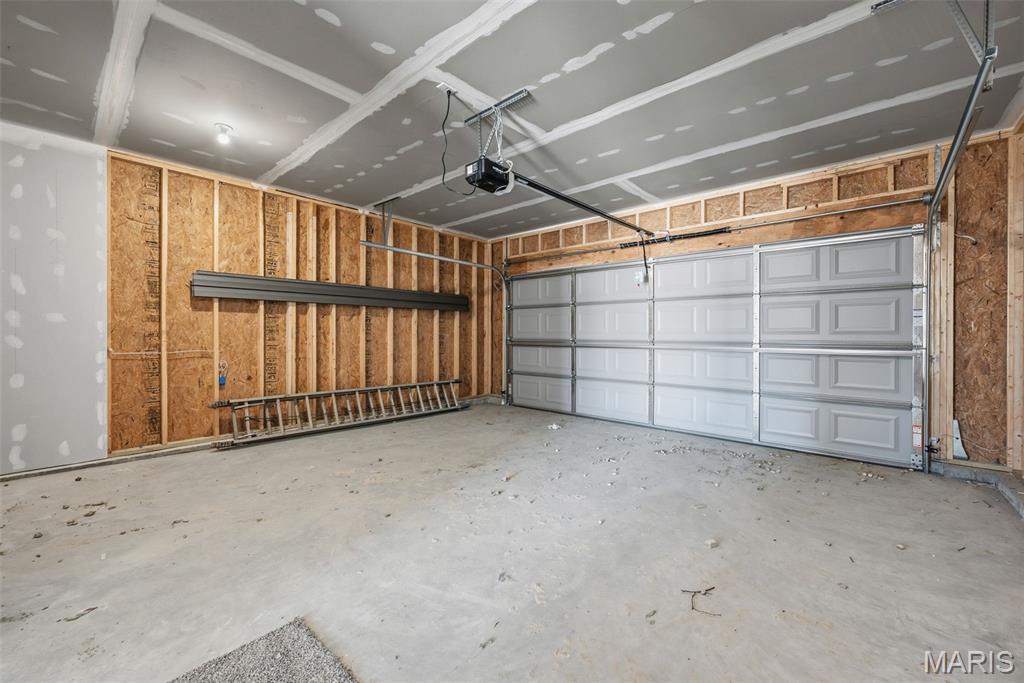 1011 Samwise Street Property Photo 27