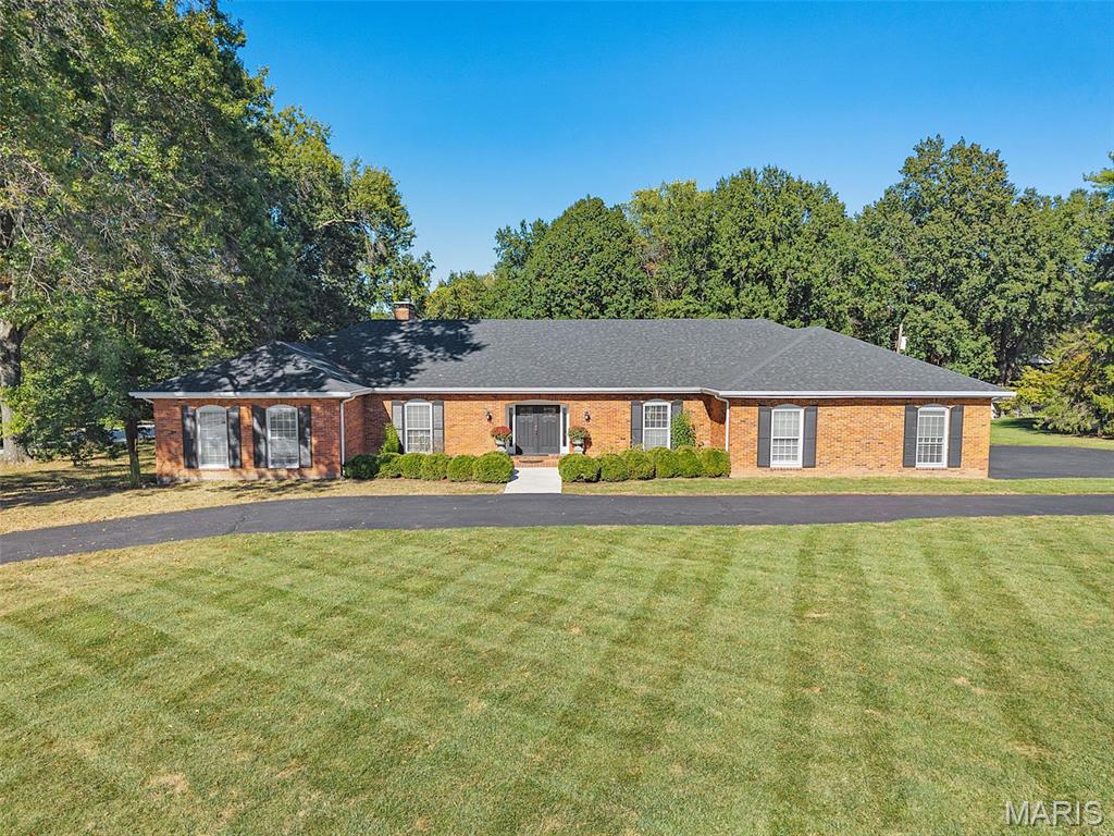 11 Rolling Rock Lane Property Photo 2